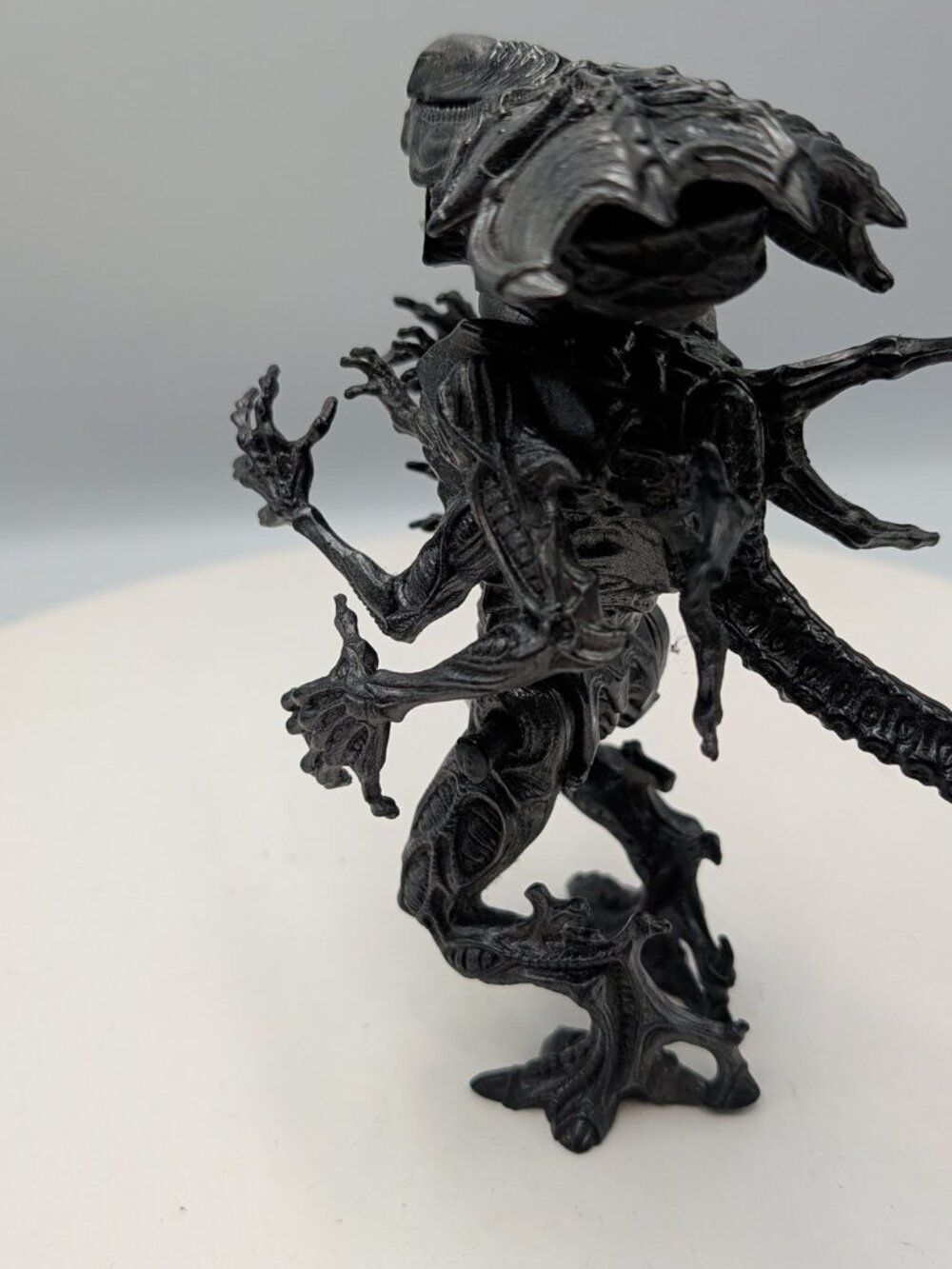 Vintage 1992 Kenner ALIENS Queen Alien Deluxe Xenomorph Action Figure 6" - Picture 8 of 9